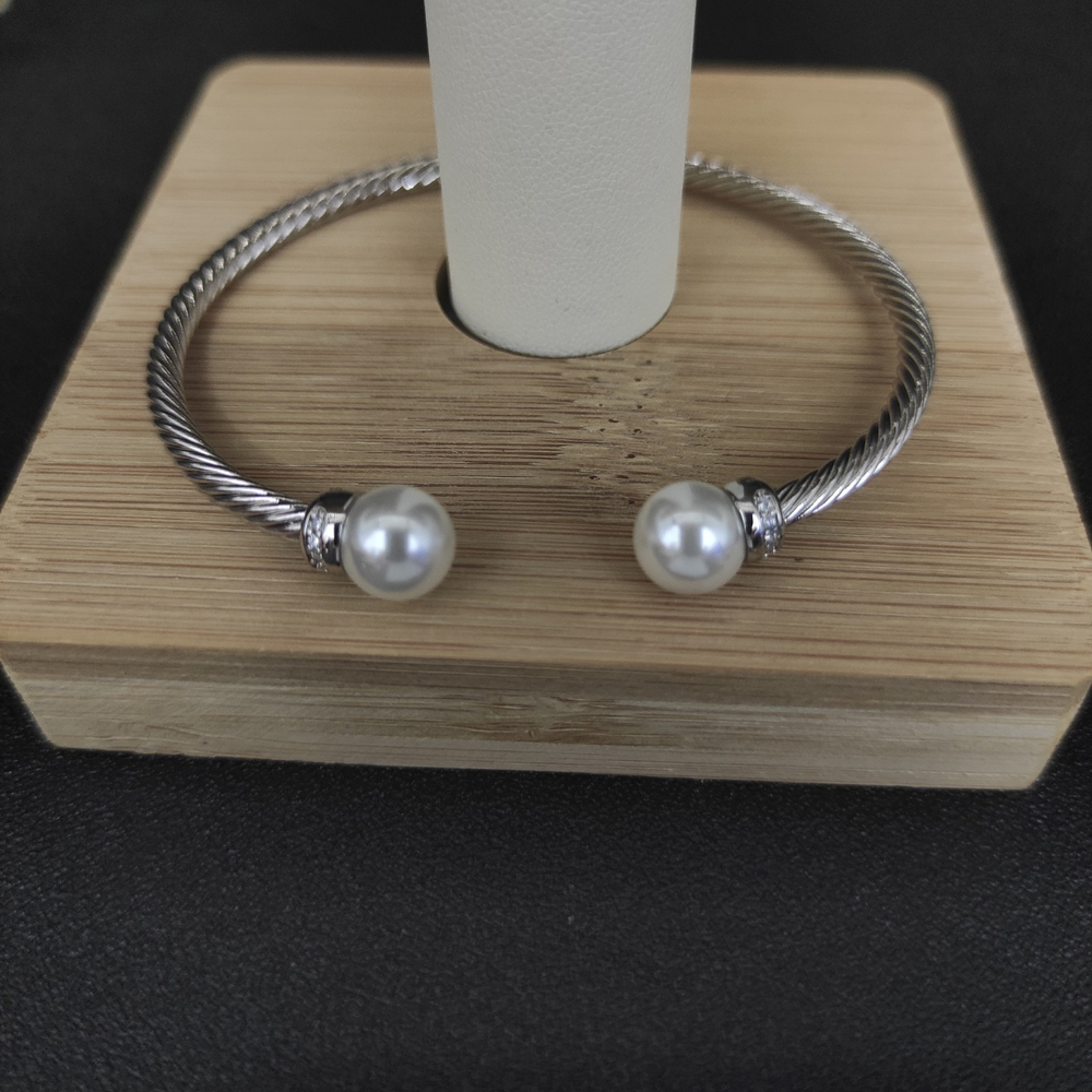 David Yurman 3mm Silver Pearl bracelet - Picture 7 of 8